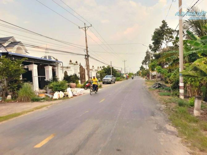 Siêu phẩm, 2060m2 đất vườn View Kênh cực đẹp, chỉ 1.3 tỷ