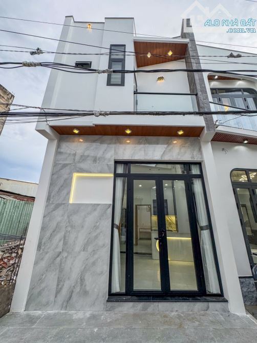 NHÀ TRỆT LẦU NHÁNH HẺM 54 HÙNG VƯƠNG CÓ 3 PHÒNG NGỦ ( 1 PHÒNG TẦNG TRỆT ) TP CẦN THƠ