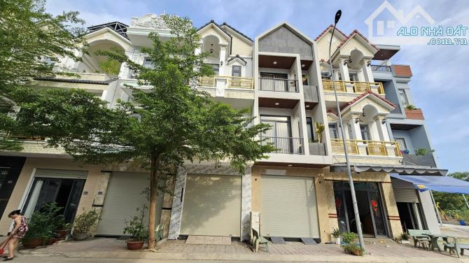 Bán nhà 1T2L 4x16m hoàn công, đường D4 KDC Phú Gia Huy p.Bình Chuẩn, đang thuê 8tr/th