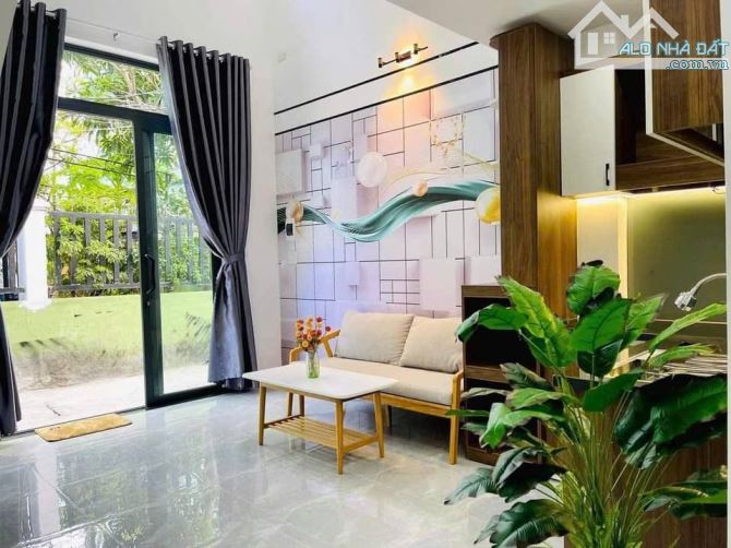♣ Nhà Góc kiệt 2.5m Huỳnh Ngọc Huệ, gần Trường Học, 31m2, 2 tầng đẹp, 2.5x tỷ