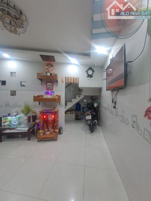 NHÀ QUANG TRUNG 2 LẦU GẦN HẠNH THÔNG TÂY GIÁ 4 TỶ HXH