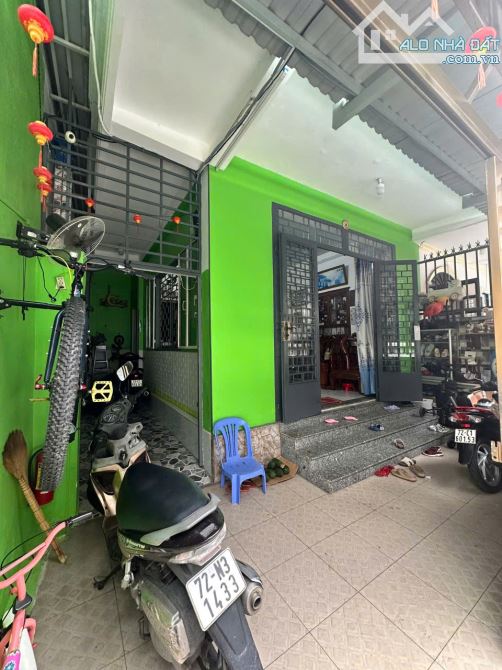 BÁN NHÀ ĐƯỜNG HOÀNG VIỆT NGANG 6M ĐẦU TƯ TỐT