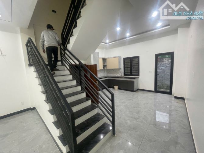 BÁN NHÀ 2TẦNG MẶT TIỀN LÊ DOÃN NHA, GẦN NGÔ THÌ NHẬM, LIÊN CHIỂU.DT:100M², ĐƯỜNG 7M5 GIÁ 7