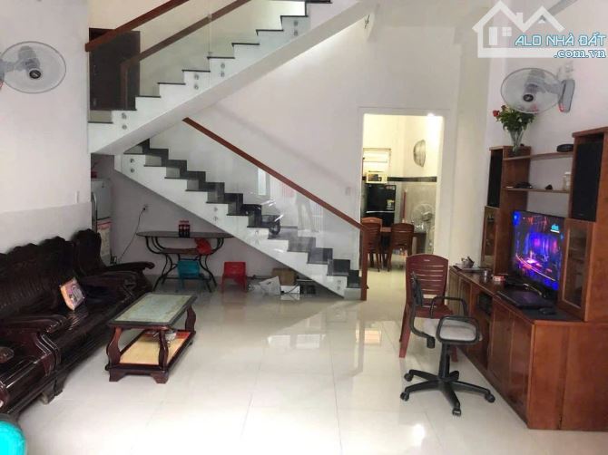 🏡BÁN NHÀ 2 TẦNG KIÊN CỐ–NÚI THÀNH-DỌN VÀO Ở NGAY-ĐẤT NỞ HẬU ĐẸP-ĐÀ NẴNG🏡