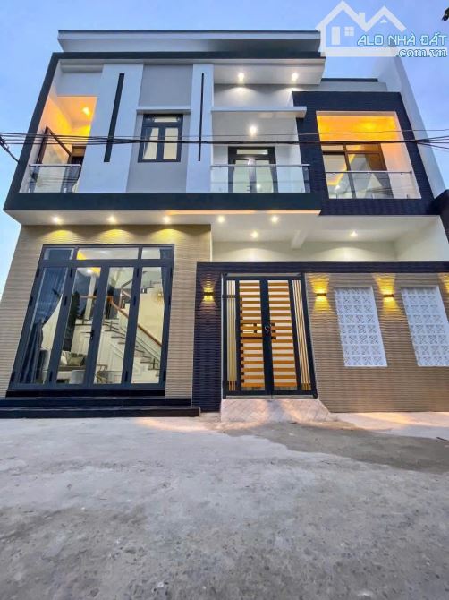 nhà bán hẻm nhánh đường nguyễn văn linh gần cây xăng số 9, 1 trệt lầu giá bán 2,38 tỷ