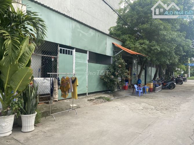 Siêu góc 2MTKD Cafe + Dãy trọ , dòng tiền ổn định ,Ngay trường ĐH GTVT, 7x43m giá 12.5 tỷ