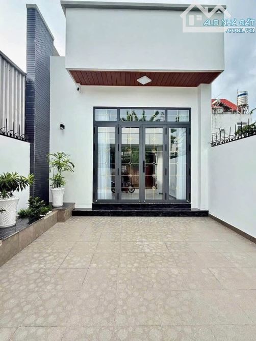 NHÀ CẤP 4 MỚI HOÀN THIỆN – VỊ TRÍ ĐẸP GẦN KDL BỬU LONG – SỔ RIÊNG FULL THỔ CƯ