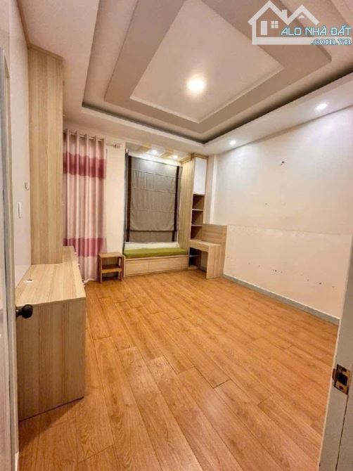 Bán NHÀ 5 TẦNG HẺM XE HƠI PHAN ĐĂNG LƯU 45M2-DÒNG TIỀN 360TR/NĂM-GIÁ 8.9 TỶ