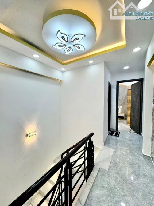 Bán nhà siêu phẩm Nguyễn Văn Đậu, Giáp Phú Nhuận, Sát Hẻm Ô Tô tránh, 67m2, 2Tầng,Hơn 7 Tỷ