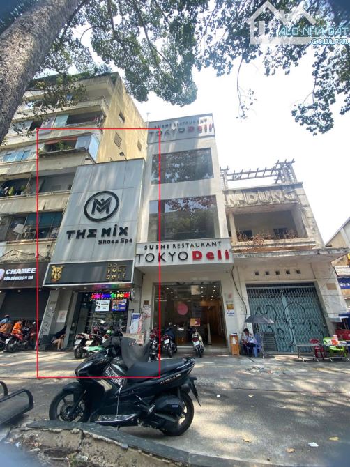 120 Trần Hưng Đạo, Phường Phạm Ngũ Lão, Quận 1- 4.85 x 14.5m- hơp đồng thuê 75 triệu