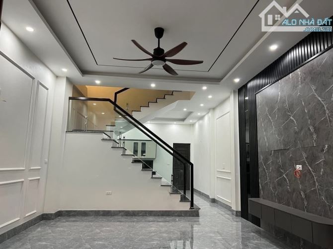 Bán nhà mặt đường Ngô Thế Vinh khu bãi viên