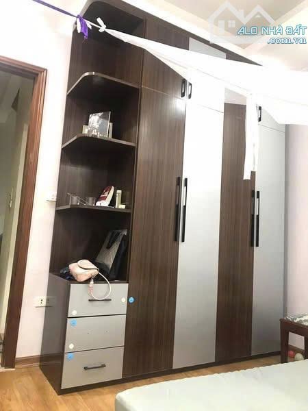 Cho thuê nhà ngõ 63 Trần Quốc Vượng, Cầu Giấy 35m x 5T giá 16TR, cho ở nhóm