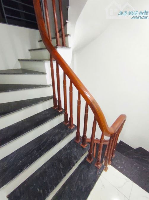 Nhà 4 tầng, không ngập, 30m2,sđcc, nhỉnh 4ty, ngõ số 18 Kim Giang, ngay Cầu Lủ.