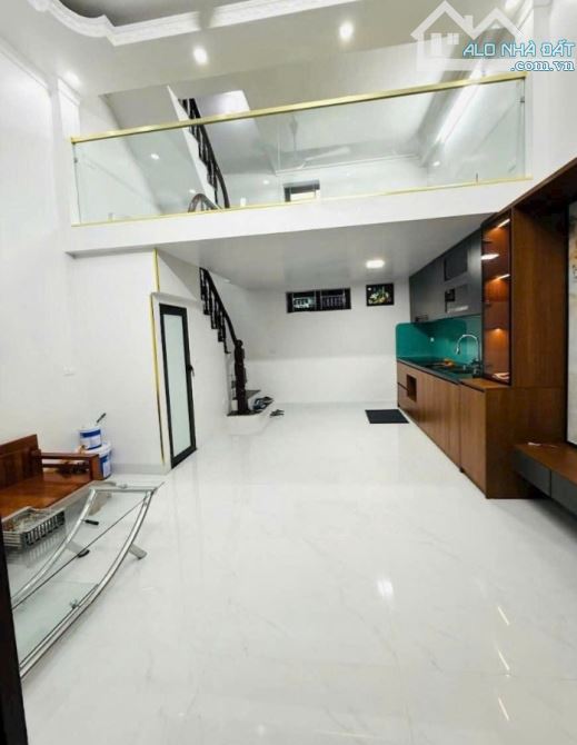 🍭 NHÀ ĐẸP Ở NGAY KIM NGƯU 7,35 TỶ/ 28M2/5 TẦNG/ MT5M - NGÕ NÔNG - GẦN Ô TÔ - 3 GÁC ĐỖ CỬA