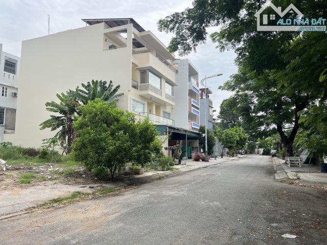 Bán nhanh nền  6x18m  Khu dân cư Đông Thủ Thiêm Q2 giá tốt nhất khu 11.6 tỷ