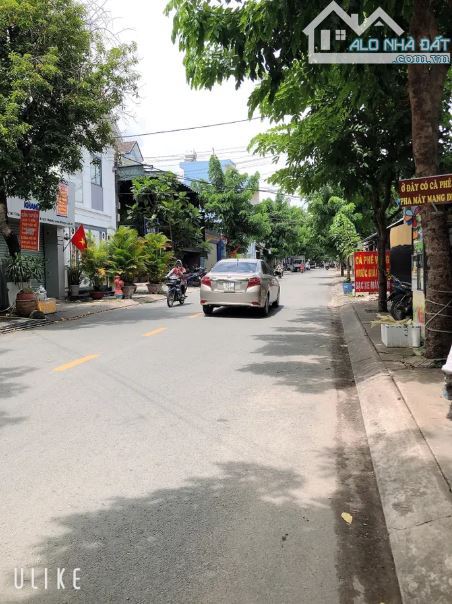 Bán nhà mặt tiền gần chợ Hiệp Thành 13, Quận 12 , 3 tầng , 4 PN 4 WC - Giá 11,9 tỷ