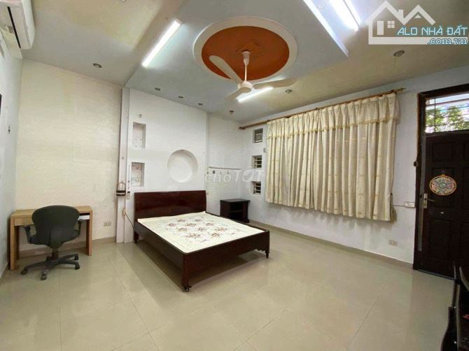 Cho thuê nhà, Nguyễn Ngọc Vũ, Đống Đa 80m2, full đồ 3 tầng, 4 ngủ, 25tr
