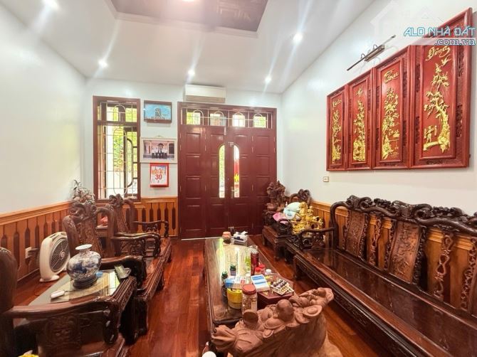 Bán nhà Phùng Chí Kiên Cầu Giấy 80m 6 tầng phân lô, ô tô , kinh doanh 2 thoáng 31.4 tỉ