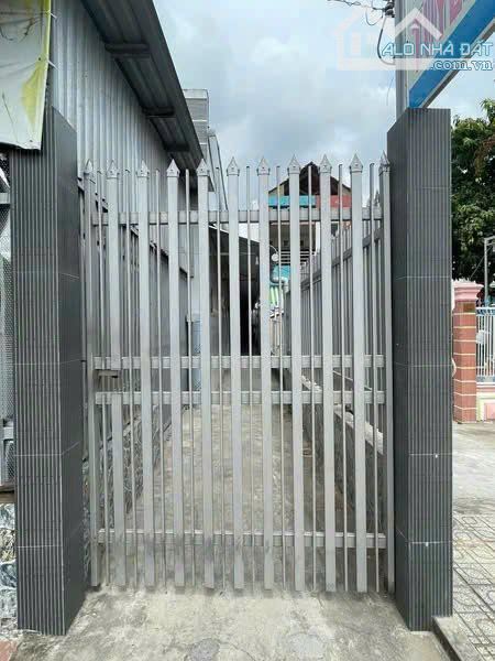 Chủ đang kẹt tiền ! Cần bán gấp dãy trọ 7P 1kiot ở gần KCN Tây Bắc 144m2 - SHR - giá 890tr