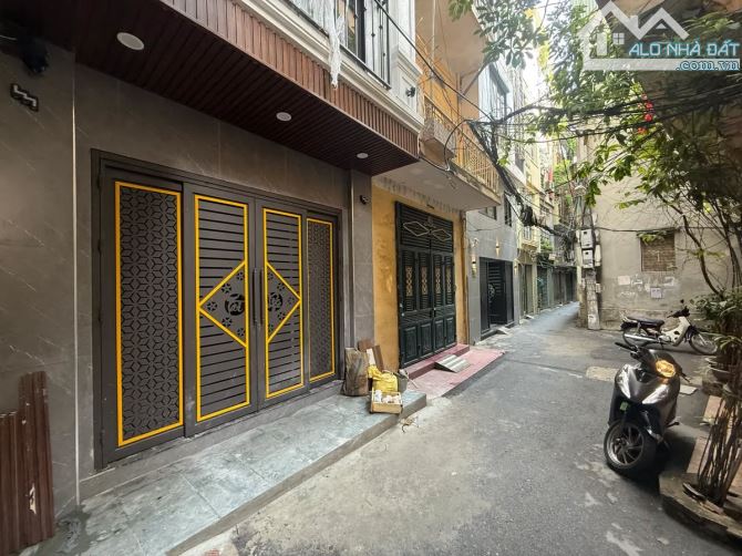 BÁN NHÀ THỊNH QUANG, ĐỐNG ĐA, 6 TẦNG, THANG MÁY, 30M RA MẶT PHỐ, 2 THOÁNG, FULL NỘI THẤT