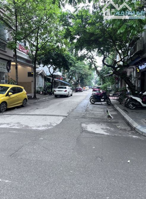 Nhà đẹp Nguyễn Văn Huyên 70m, 6T kinh doanh, #ga_ra 2 thoáng ở ngay 21.5 tỷ