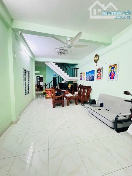 BÁN NHÀ 2 TẦNG HẺM Ô TÔ TRÁNH NHAU_BÌNH GIÃ_PHƯỜNG 8_TRUNG TÂM VŨNG TÀU_HƯỚNG ĐÔNG NAM