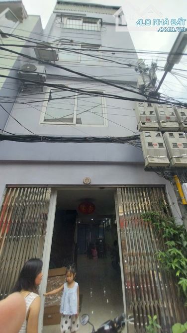 CẦN BÁN NHÀ 5 TẦNG TẢ THANH OAI Ô TÔ ĐỖ CỬA,GẦN CHỢ, TRƯỜNG GIÁ 11TY