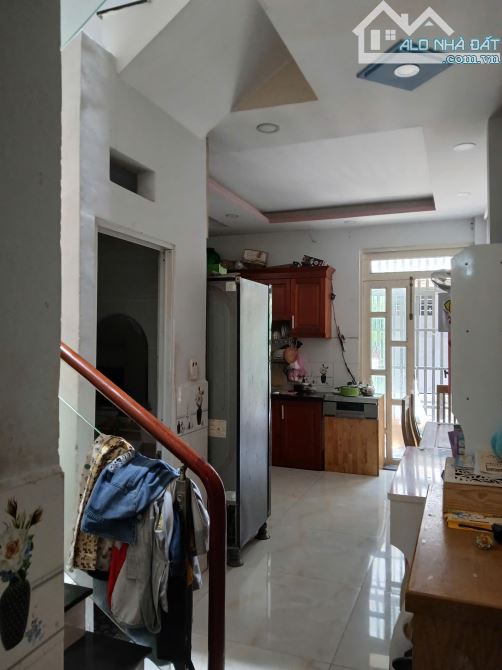 Bán Gấp nhà 1/HXH đỗ cửa Thông Đường Chiến Lược Bình Tân 4mx18m 4 Tầng giá chỉ 6 Tỷ