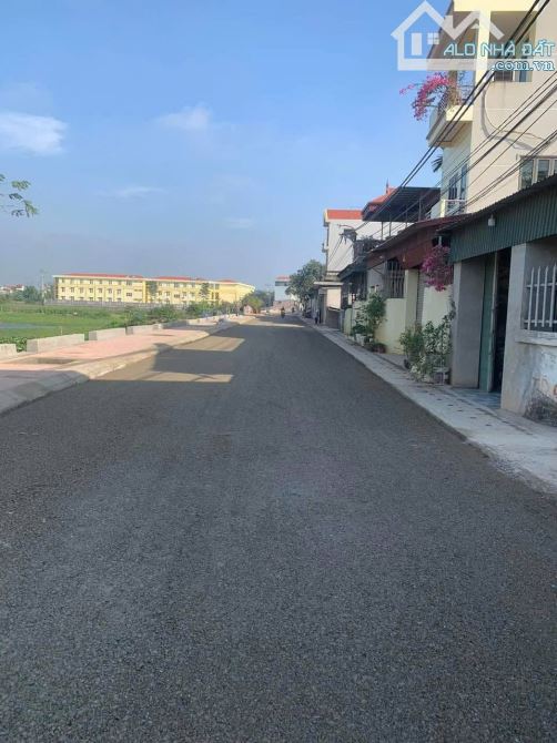 bán đất vuông đẹp tại tự nhiên-ô tô đỗ cửa giá rẻ nhất khu