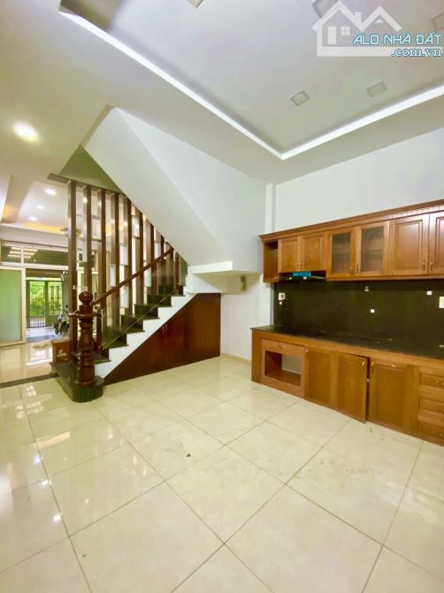 [LONG TRƯỜNG] MẶT TIỀN VÕ VĂN HÁT — 3 TẦNG 80M2 DÒNG TIỀN 12TR/THÁNG — GIÁ CHỈ 7.3 TỶ‼️💰