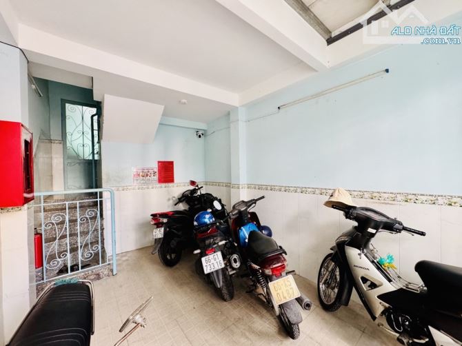 BÌNH THẠNH - NGAY CHỢ BÀ CHIỂU - CHDV 6 PHÒNG KHÉP KÍN - 6.6T_251010