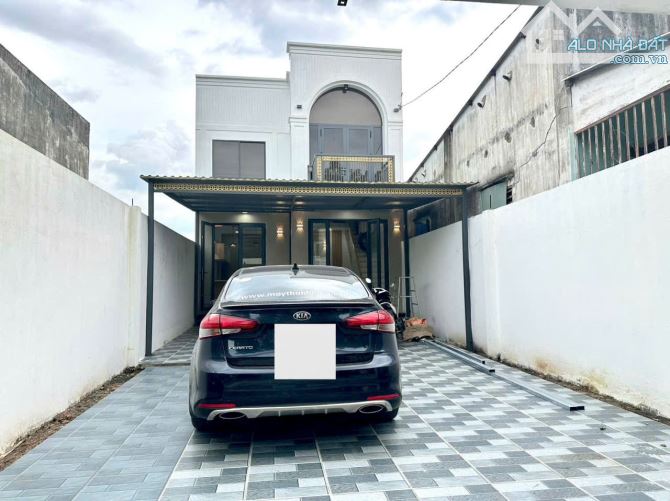 Bán nhà 1T1L, gần chợ Tân Vạn, DT 6X22, sân oto siêu rộng, chỉ 2 tỷ 850