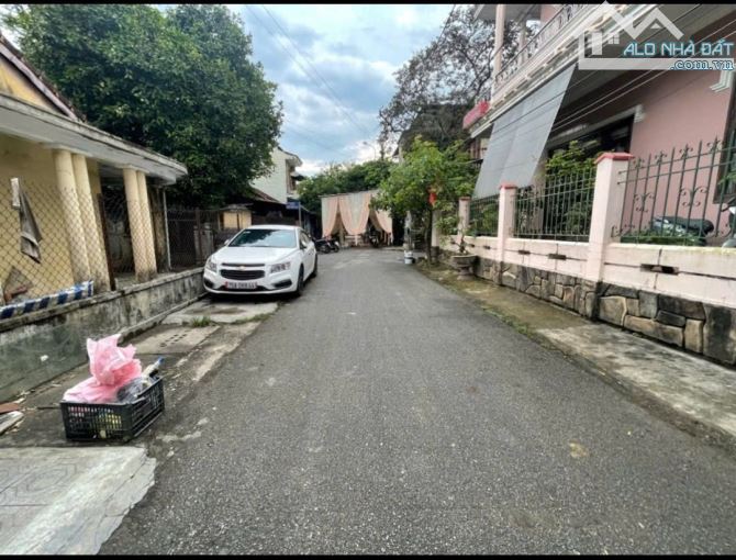Nhà mặt tiền đường THANH LAM BỒ - Tây Lộc - Huế - Cách chợ Tây Lộc 100M - Chỉ 4,x tỷ/145m2