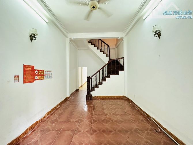 BÁN NHÀ THANH XUÂN 58M² 4 TẦNG.GIÁ 13.6 TỶ–Ô TÔ VÀO NHÀ–2 MẶTTHOÁNG–PHÂN LÔ QUÂN ĐỘI–SỔĐẸP
