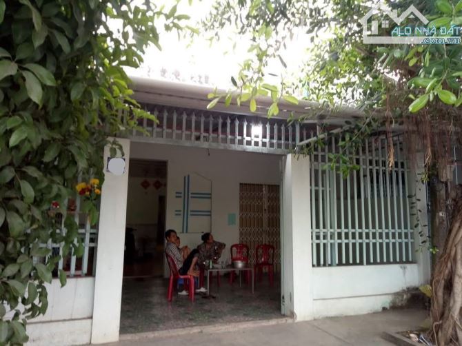 Siêu phẩm ! Bán gấp căn nhà MT . DT782 , Gia Lộc , Trảng Bàng 217m2 SHR giá 1 tỉ