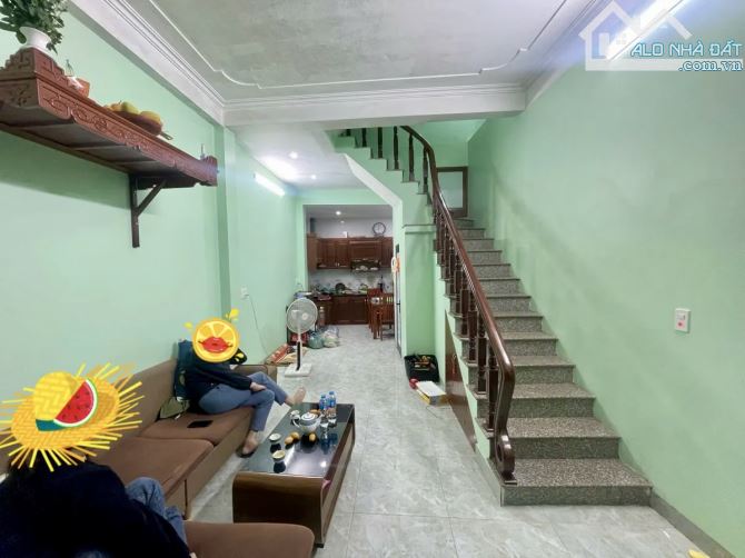 Bán nhà 3 tầng phố Đức Giang, Long Biên - Vị trí thoáng gần ô tô, chỉ 5.25 tỷ