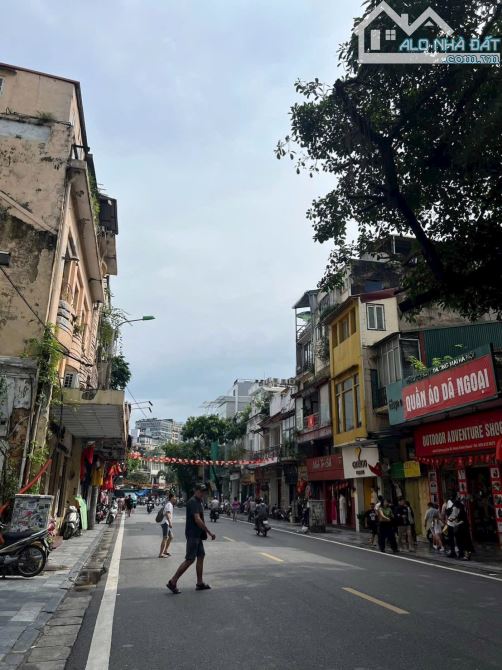 bán nhà Mặt phố Hàng Gai, Hoàn Kiếm  DT 245m 3 Tầng, MT 5m 🧧Gia 266 tỷ