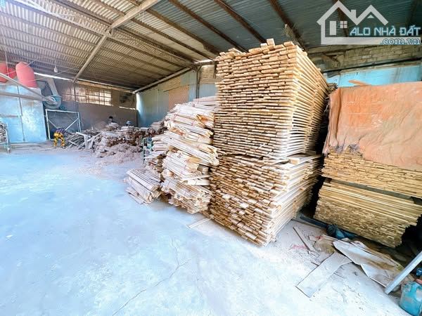 X115 BÁN XƯỞNG HỐ NAI 3 GẦN CHỢ LỘ ĐỨC GẦN 400m2 GIÁ 2 TỶ 600 TR -------------------------