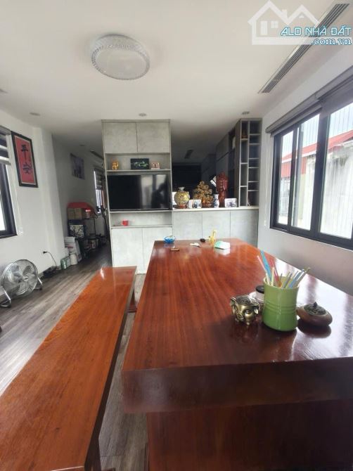 Giảm Mạnh Bán Nhà 5 Tầng Lô Góc Kinh Doanh Trường Chinh Đống Đa DT 99M MT 5.4M Giá 26Tỷ
