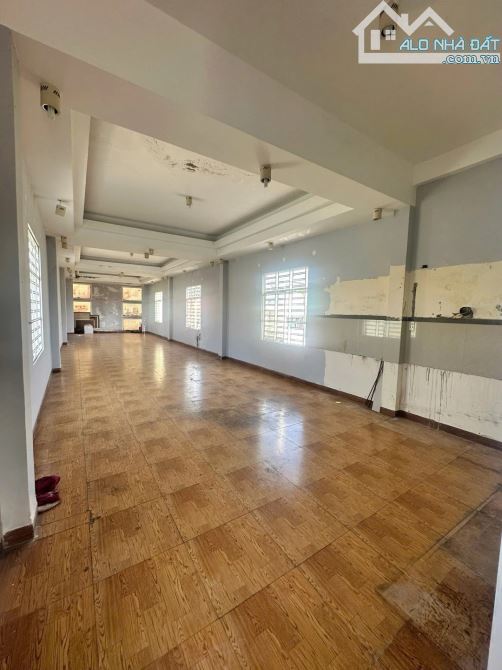 🏡 BÁN GẤP NHÀ 4 TẦNG – TRUNG TÂM TP ĐÀ NẴNG – ĐƯỜNG NÚI THÀNH (GẦN CẦU RỒNG & TRẦN THỊ LÝ