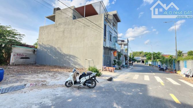 Bán đất 5.5x18m, gần Đặng Văn Mây p. Tân Đông Hiệp kế trường cấp 1,2