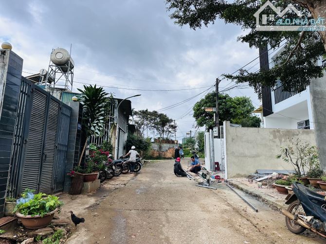 Nền rẻ nhất NGUYỄN XUÂN NGUYÊN đối diện Thiện Hạnh 5x22m chỉ 2xxx