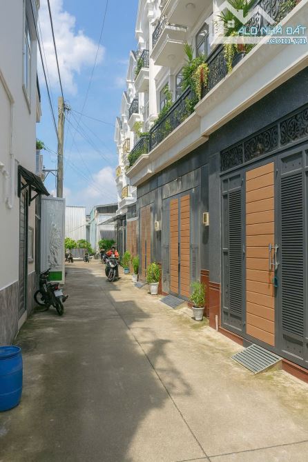 Lô đất đẹp khu đồng bộ, Trần Thị Năm, Quận 12, full thổ cư, 4x18m, nhỉnh 4 tỷ