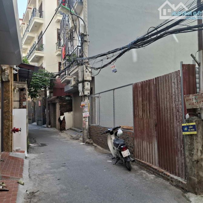 BÁN ĐẤT XUÂN ĐỈNH - LÔ GÓC - OTO BẢY CHỖ VÀO - KINH DOANH ĐỈNH