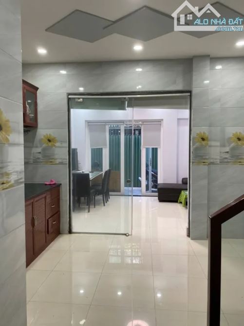 🏡 Bán nhà Cách Mạng Tháng Tám 54m² 2 tầng – 11.5 tỷ