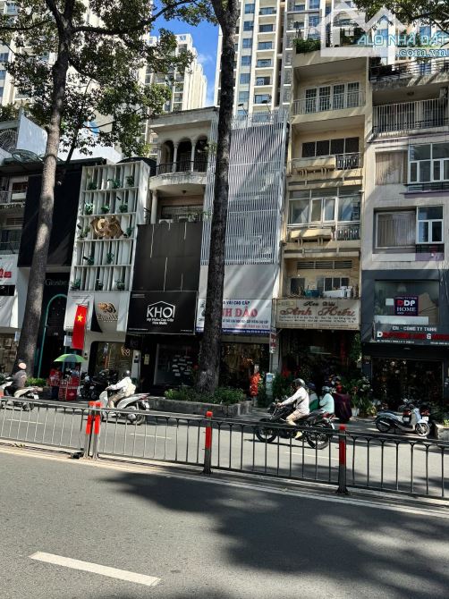 Bán gấp nhà Góc 2 MT đường 3/2 Quận 10 DT 4,2 x 25m 4 Tầng giá 34 tỷ