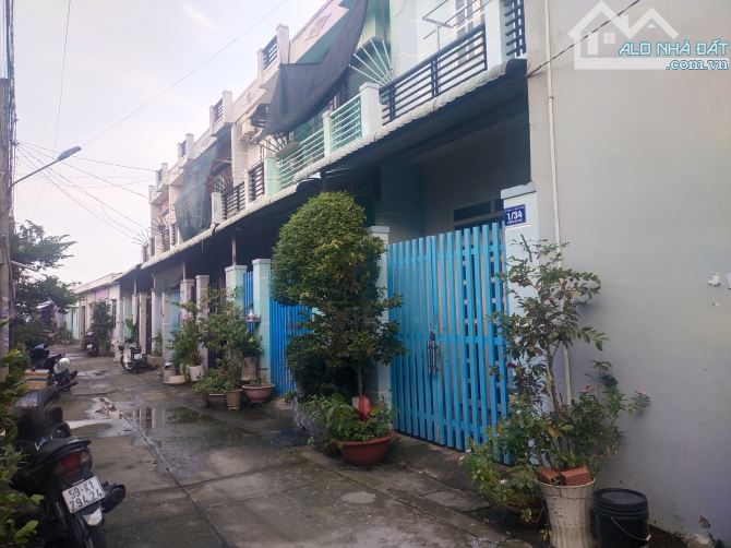 Nhà ở cần bán, giáp bình chánh shr, dân cư đông đúc, bán kính 3km đầy đủ tiện ích