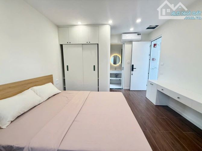 Cần bán CHDV cao cấp phố Minh Khai - cách 10m ra mặt phố - dòng tiền 70tr- chào giá 19 tỷ.