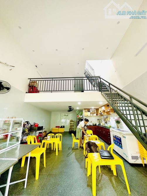 💥🏕️⚡Bán nhà 3 tầng mới đẹp mặt tiền Trần Thái Tông. Giá bán 5,97 tỹ.