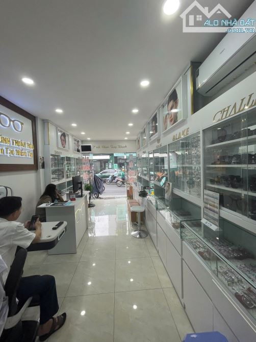 BÁN NHÀ MẶT TIỀN LÊ HỒNG PHONG – PHƯỜNG 2, QUẬN 5 - GIÁ 10TỶ500 thương lượng